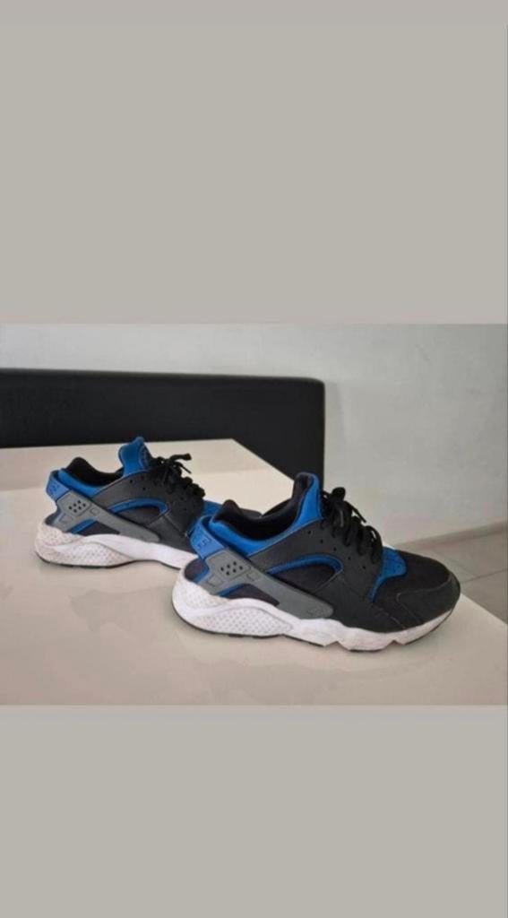 Nike huarache, Ophalen of Verzenden, Zo goed als nieuw, Schoenen