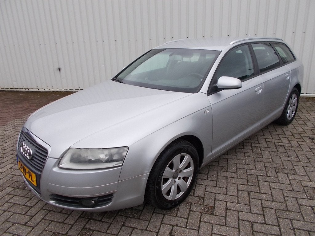 Audi A6 Avant 2.4 V6 Pro Line Business ( EXPORT/ ZO MEE ), Voorwielaandrijving, Stof, Gebruikt, Handgeschakeld