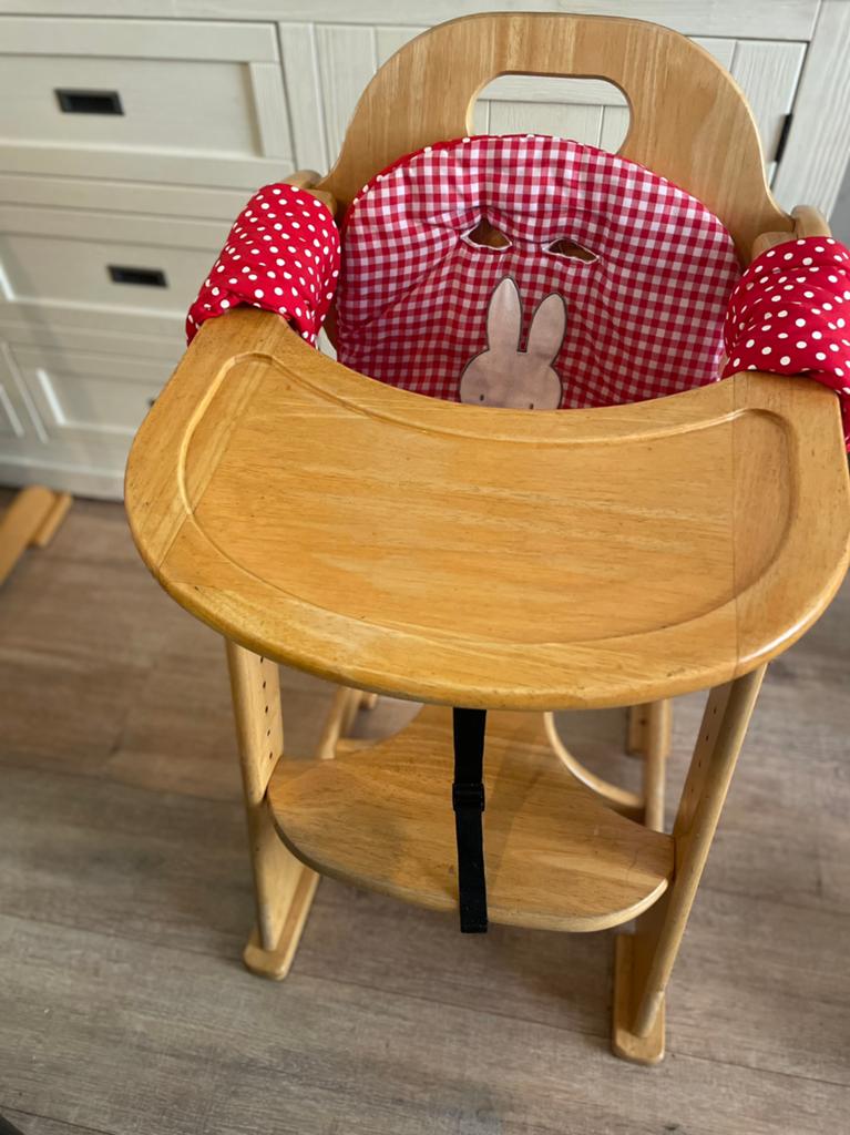 Meegroei kinderstoel Tiamo, Kinderen en Baby's, Kinderstoelen, Ophalen, Zo goed als nieuw, Meegroeistoel, Gordel(s)