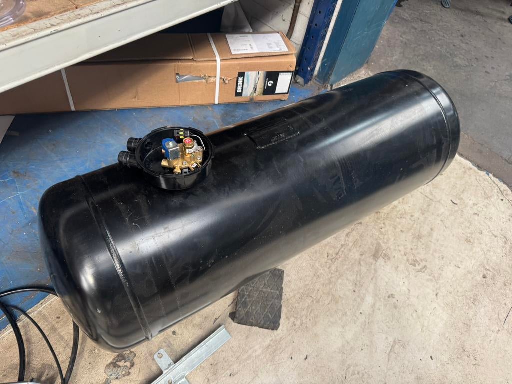 2x gastank onderbouw en inbouw, Ophalen, Gebruikt, Ford