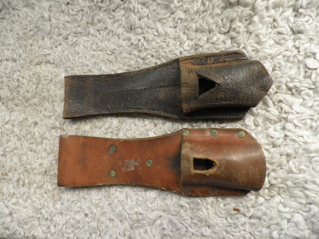 2x bajonet houder/koppelschoen, Ophalen of Verzenden, Landmacht, Overige gebieden, Mes of Dolk
