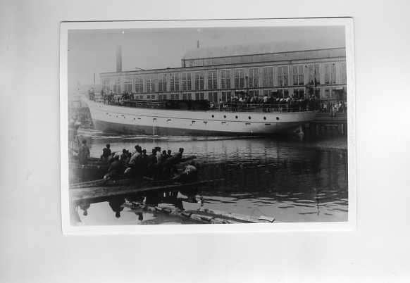 scheepvaart-foto-NED INDIE-GOV.MARINE-kwartel?-VLISSINGEN?, Verzamelen, Ophalen of Verzenden, Zo goed als nieuw, Boek of Tijdschrift