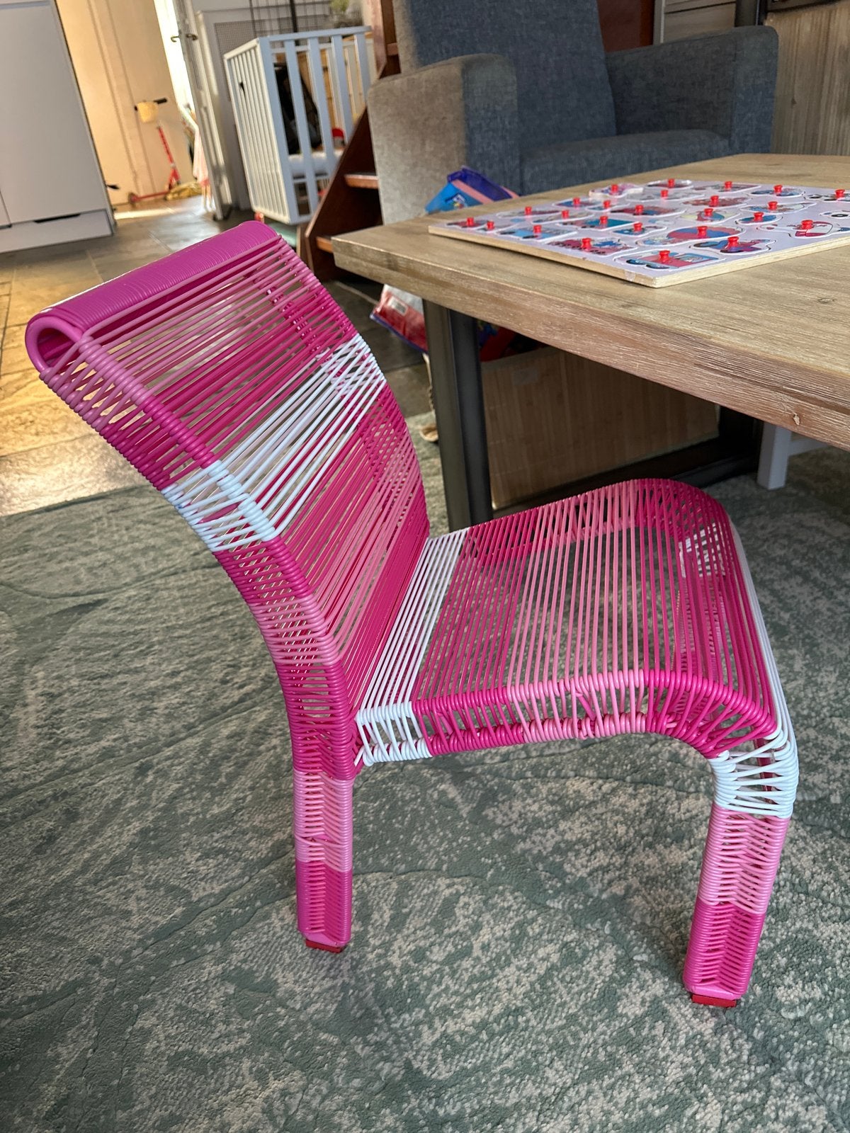 Leuke roze kinderstoel, Ophalen, Zo goed als nieuw, Overige typen