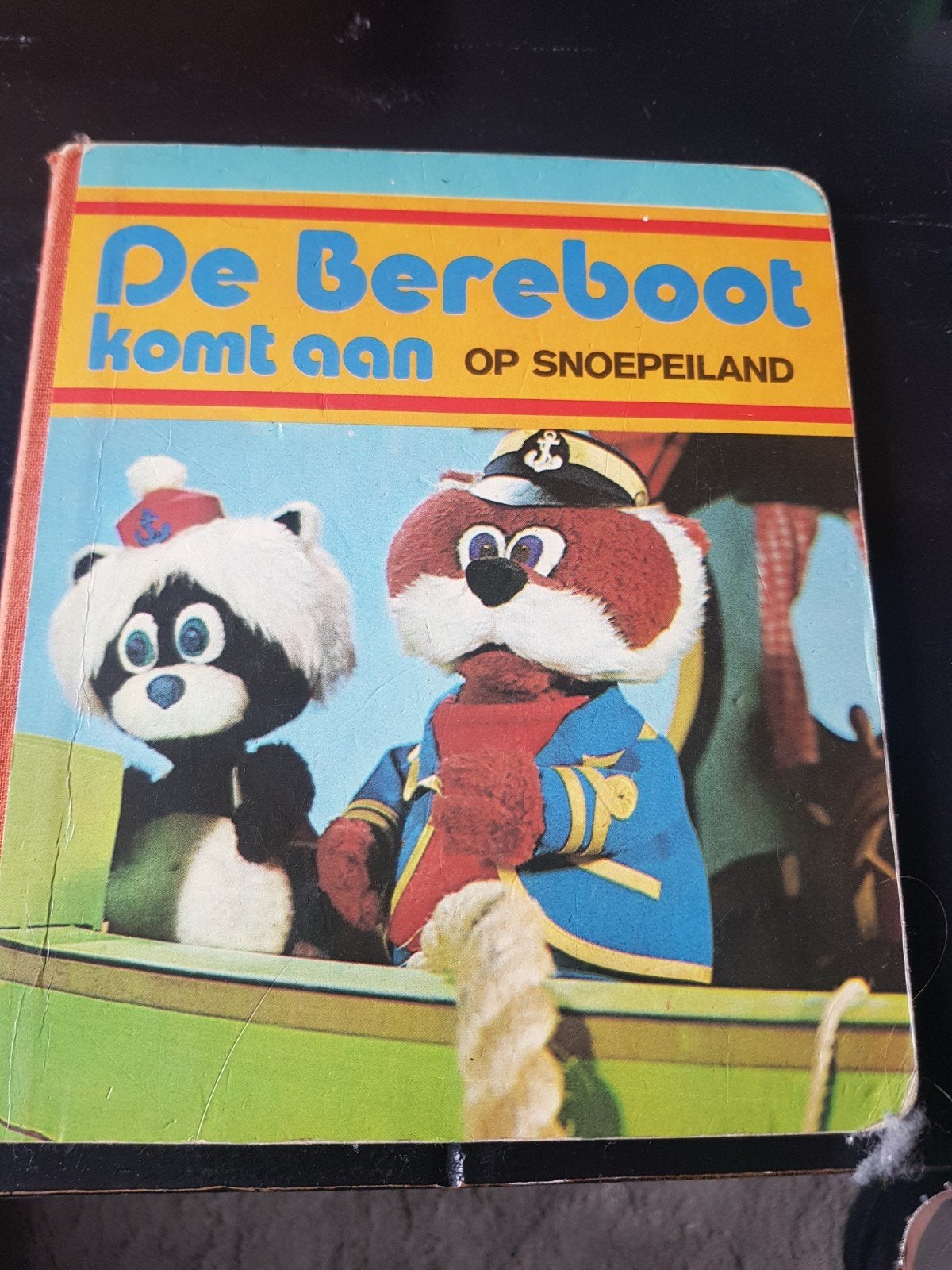 Leesboek~ de berenboot komt aan op snoepeiland, Ophalen of Verzenden, Fictie algemeen