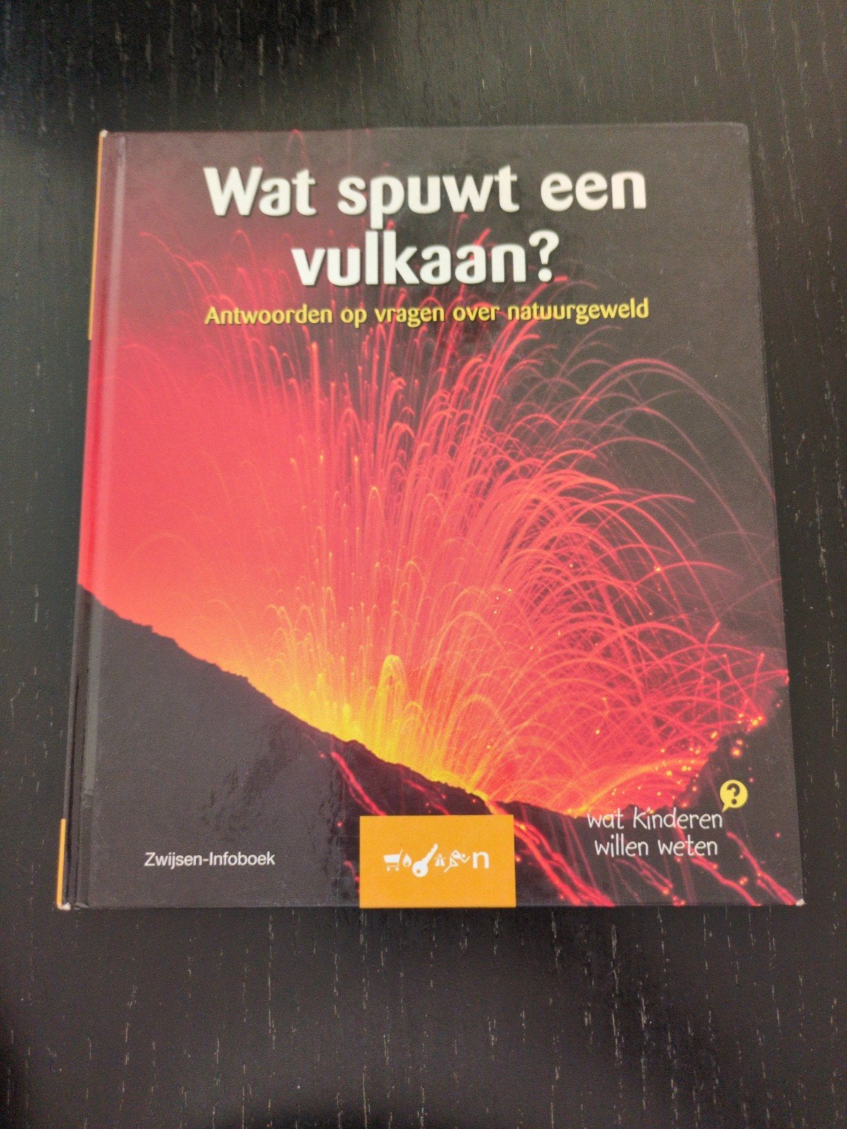 Wat spuwt een vulkaan?, Boeken, Natuur, Ophalen of Verzenden, Natuur algemeen