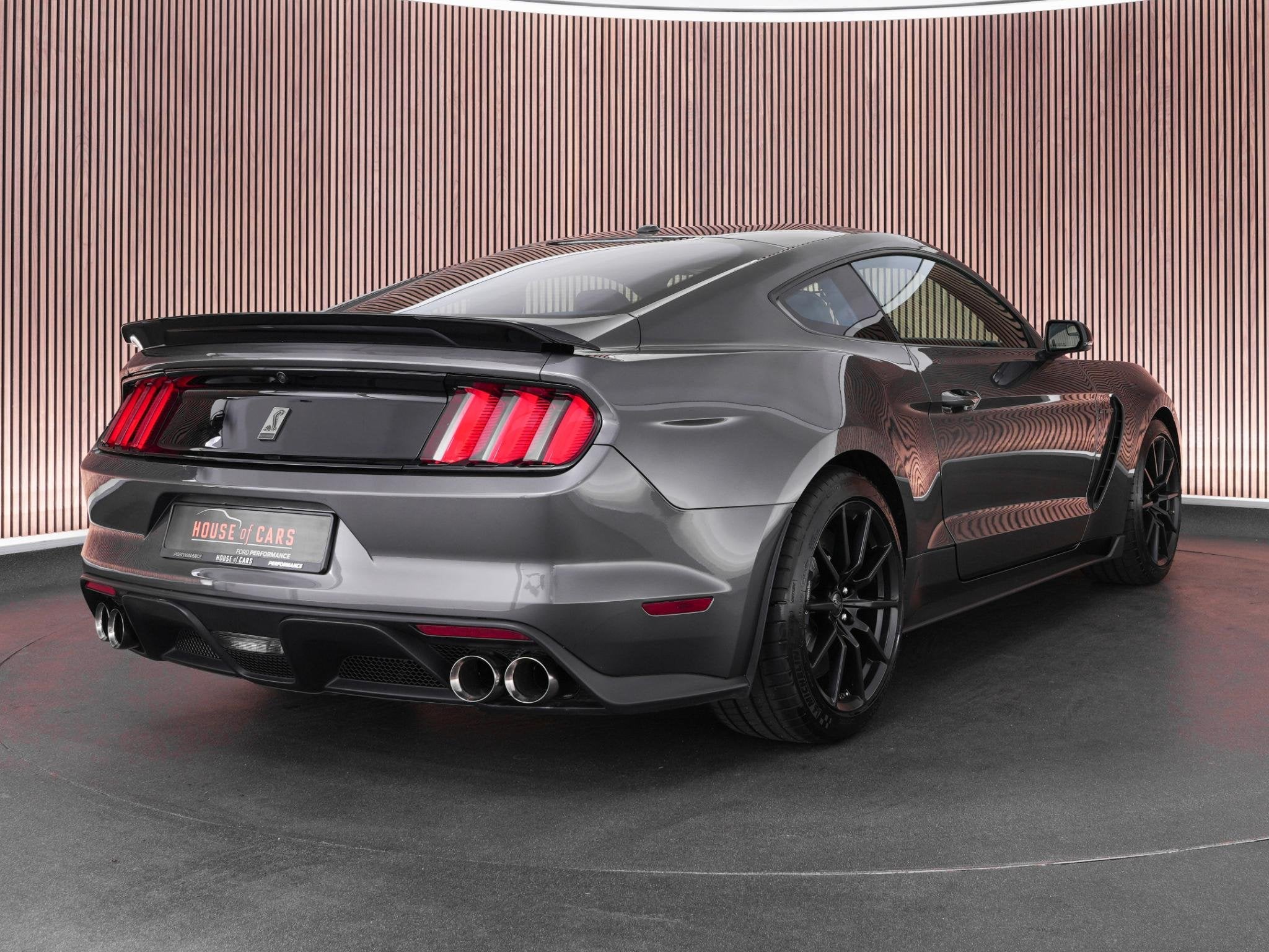 Ford Mustang Shelby GT350 5.2 533pk V8 |clean Carfax|volledi, Auto's, Achterwielaandrijving, Gebruikt, 4 stoelen, 5163 cc