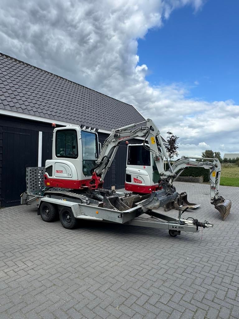 Graafmachine met machinist voor diverse graafwerkzaamheden, Verbouw of Aanbouw