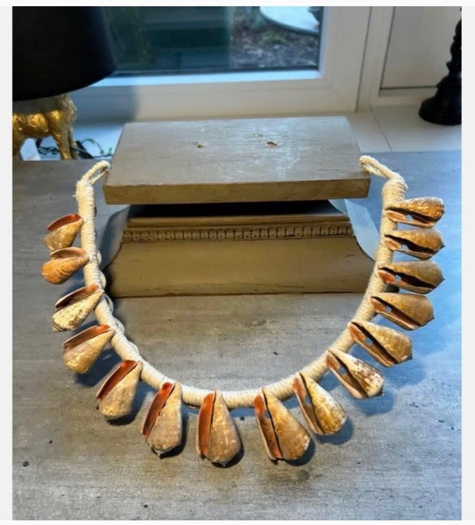 Wanddecoratie echte schelpen op touw “ketting” 55 cm, Ophalen of Verzenden