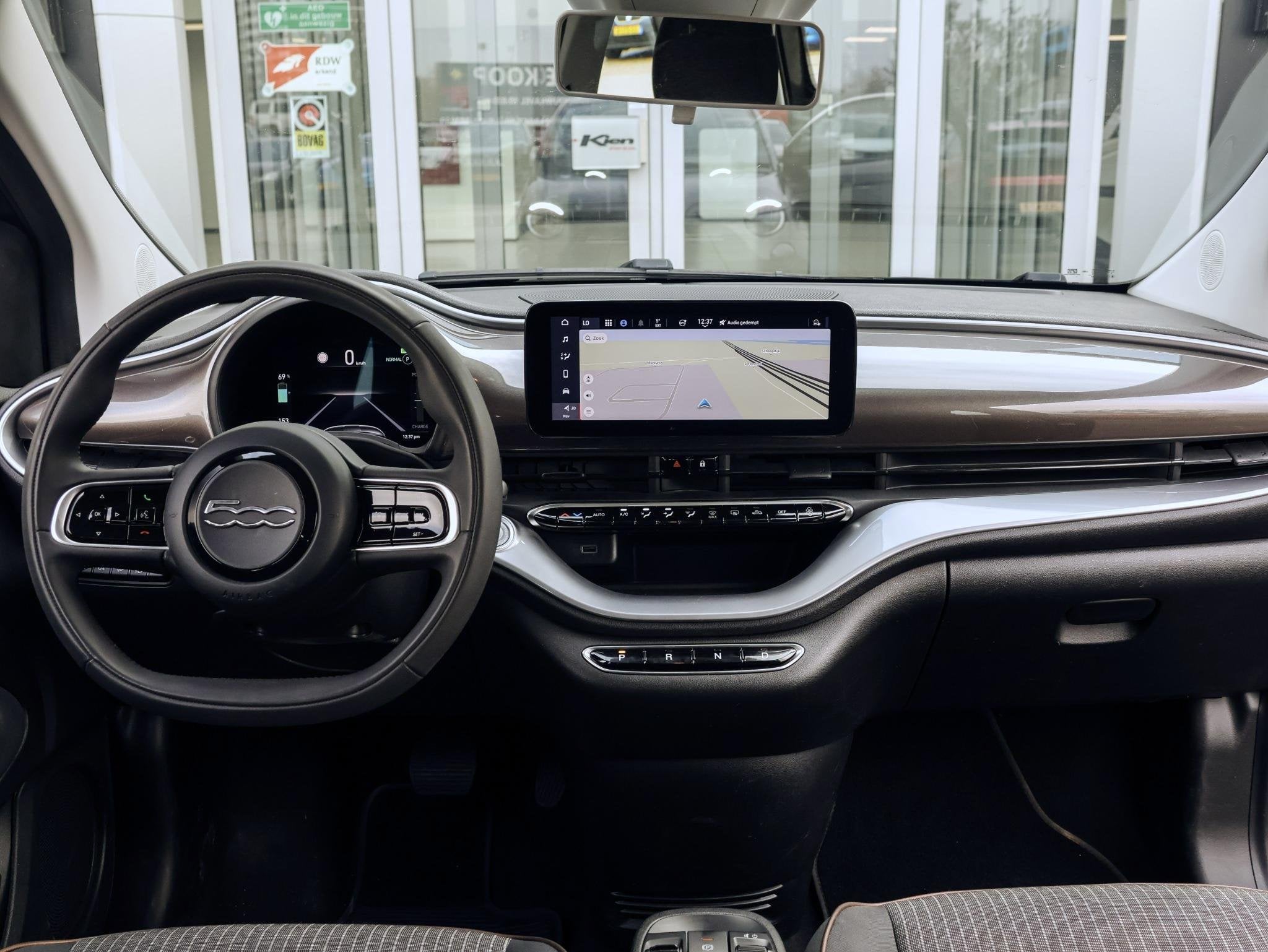 Fiat 500E Business Berlina 42 kWh | Navigatie | Carplay | Cr, Auto's, Stof, 118 pk, Bruin, 4 stoelen