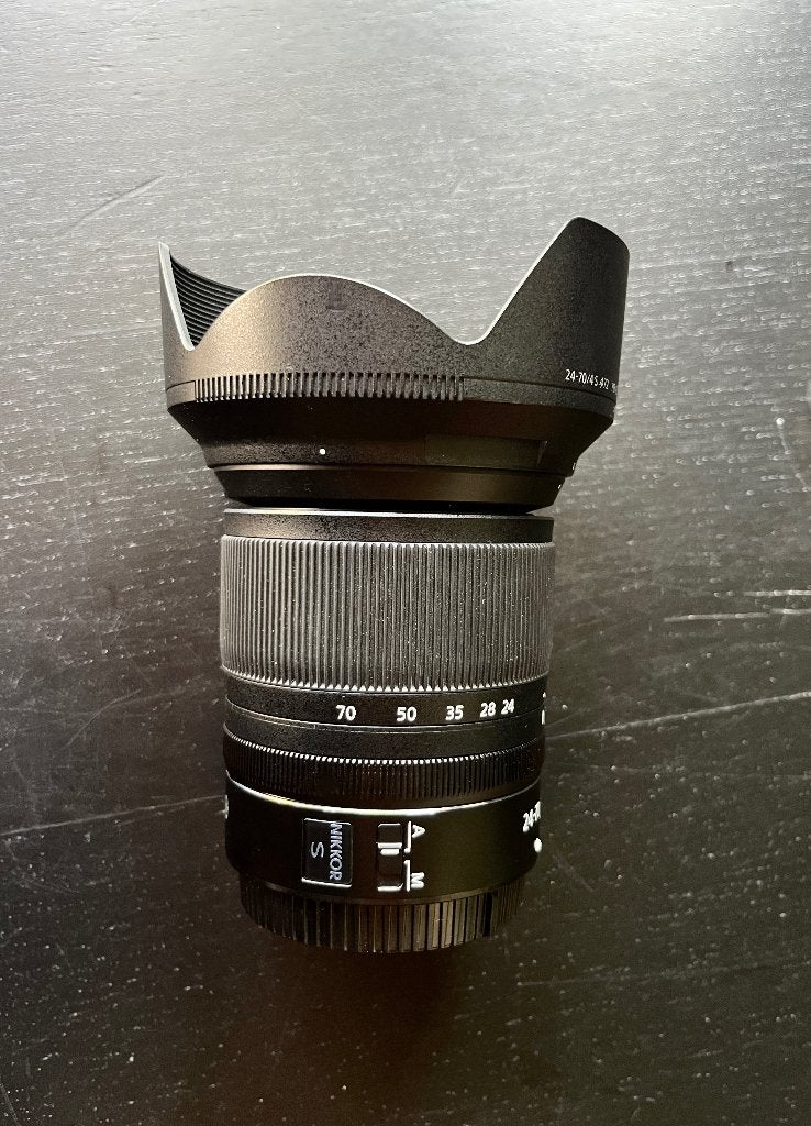 Nikon Z 24-70mm f4.0 Zo goed als nieuw, Ophalen, Nikon Z-mount, Nikon, Zo goed als nieuw