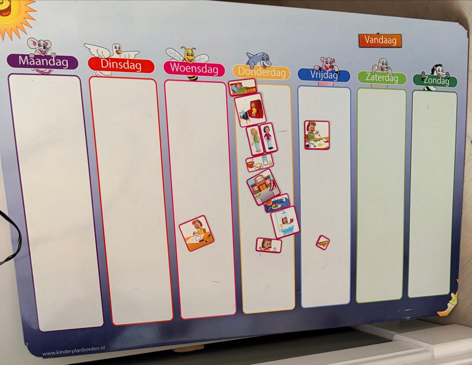 Weekplanner voor kinderen met leuke magneten, Ophalen, Gebruikt