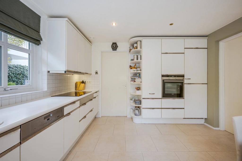 Full Kitchen with miele and siemens equipment, Ophalen, Overige materialen, Wit, Overige typen