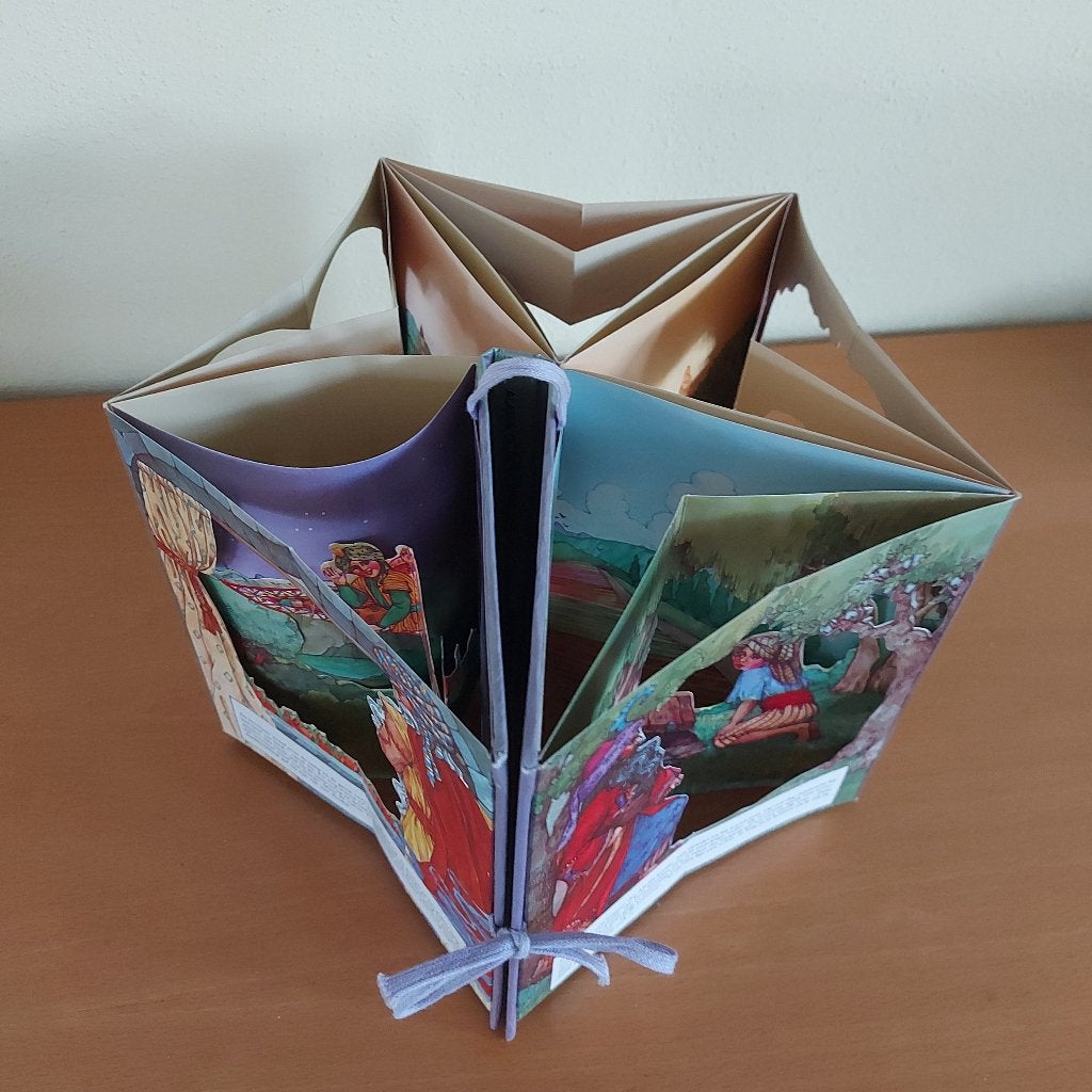 popup-carrousel- boeken: Aladin en de wonderlamp-als nieuw, Ophalen of Verzenden, Zo goed als nieuw