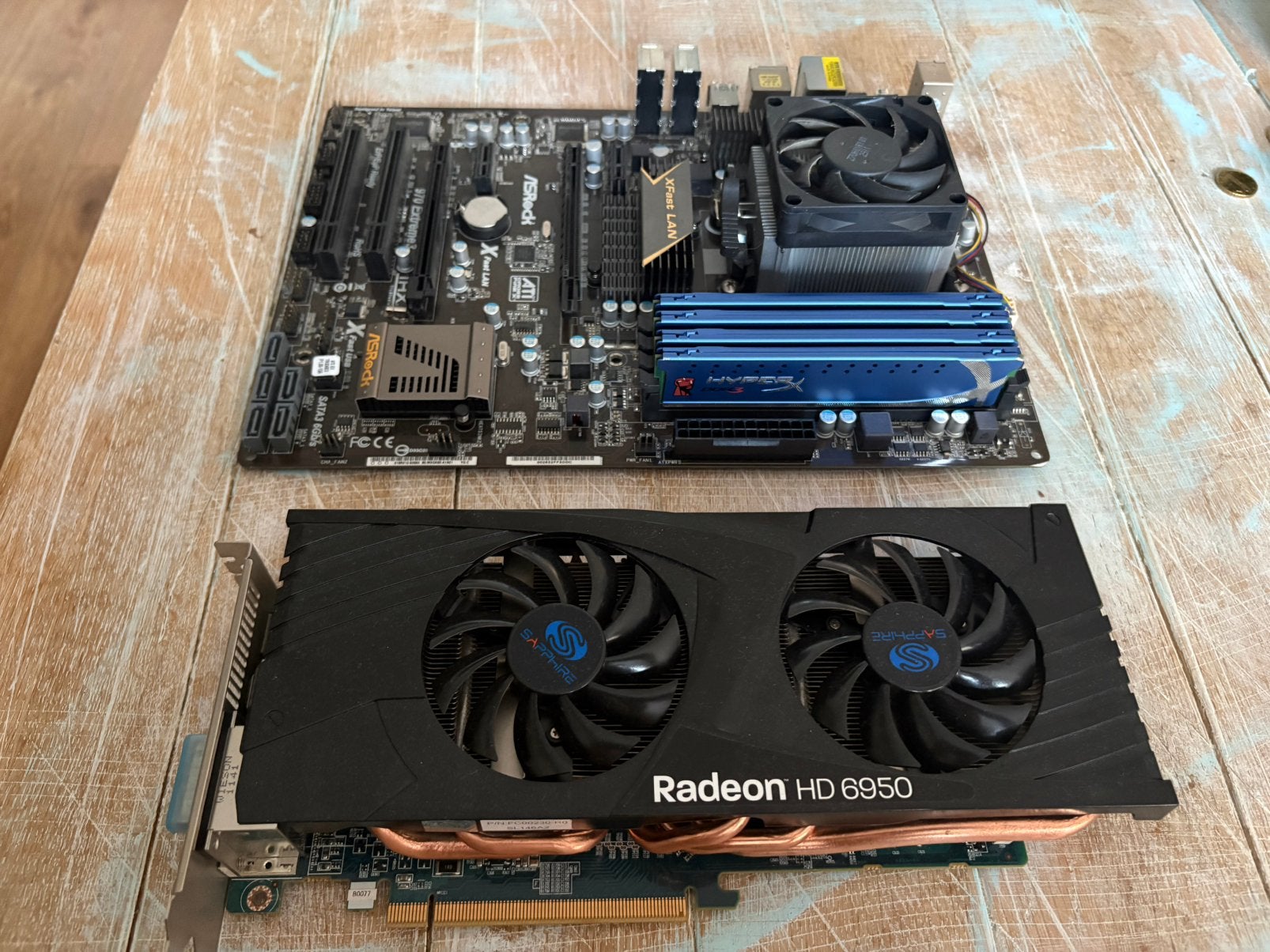 Moederboard, processor, 16 GB geheugen en Radeon HD 6950, Ophalen of Verzenden, Zo goed als nieuw, DDR3