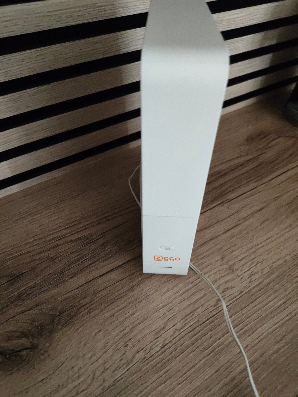 Ziggo Connectbox Router met Modem - Wit, Computers en Software, Routers en Modems, Ophalen of Verzenden, Gebruikt, Router met modem