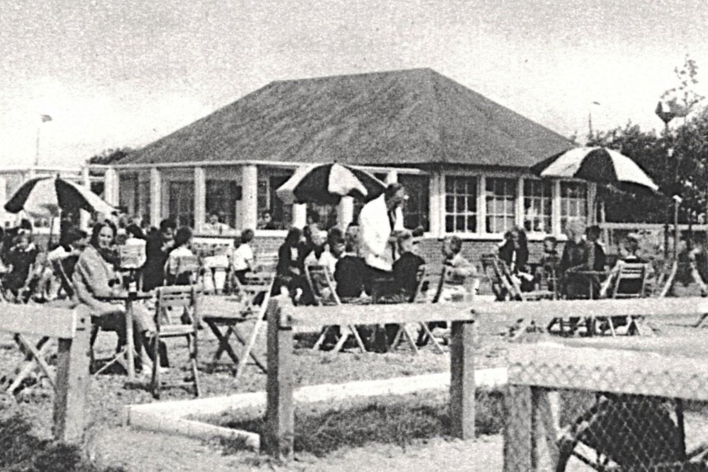805244	Harderwijk	Gld 1954 Theehuis	Gelopen met postzegel, Ophalen of Verzenden, 1940 tot 1960, Gelopen, Gelderland
