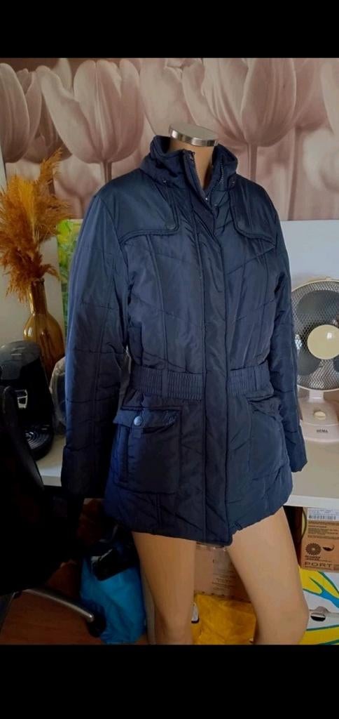 Mooie donkerblauwe winterjas van Here +There C&A maat 170, Ophalen of Verzenden, Zo goed als nieuw, Meisje, Jas