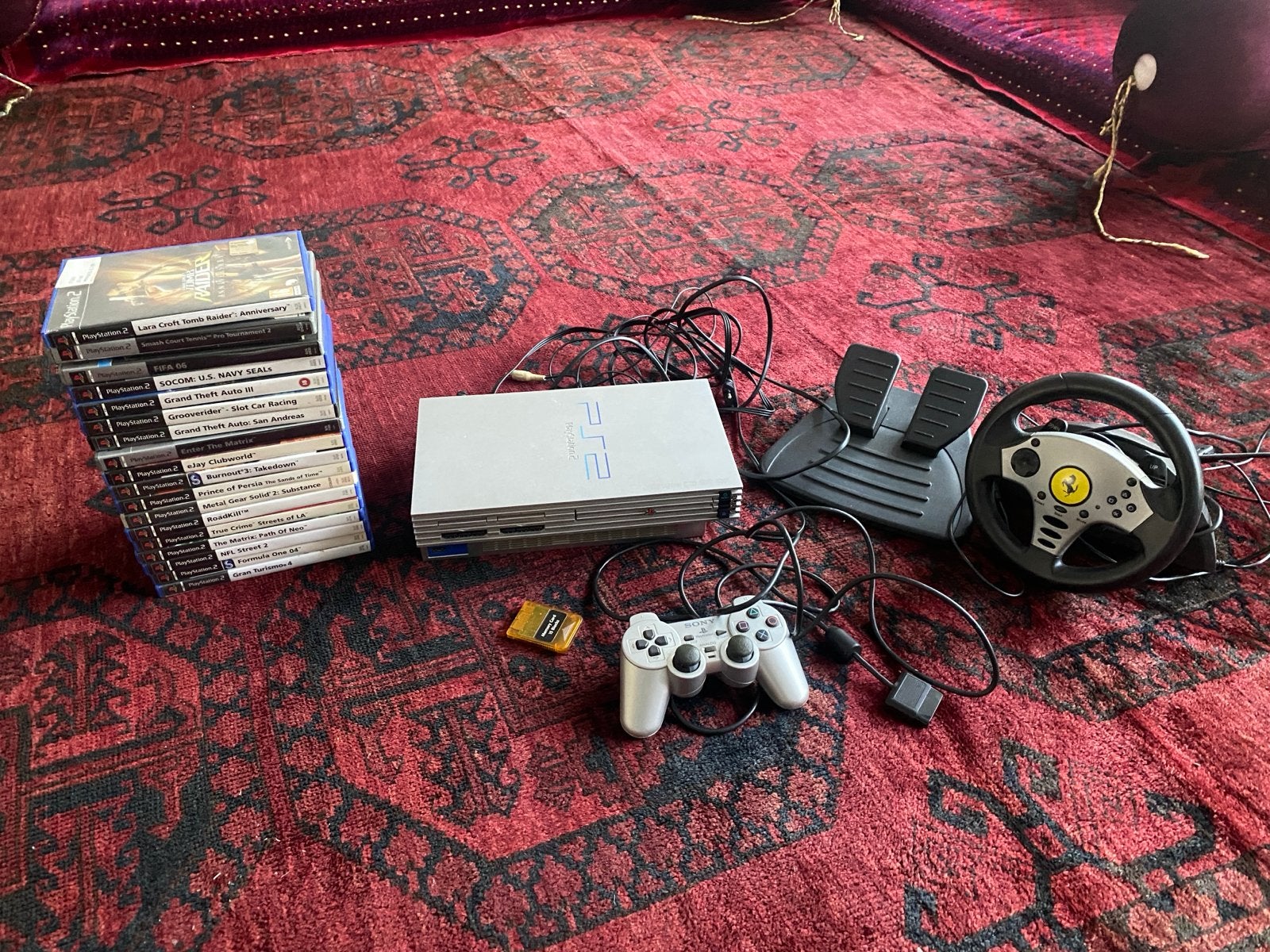 Complete PS2 silverThrustmaster Ferrari Racestuur & 18 Games, Ophalen of Verzenden, Met 1 controller, Zilver, Slim
