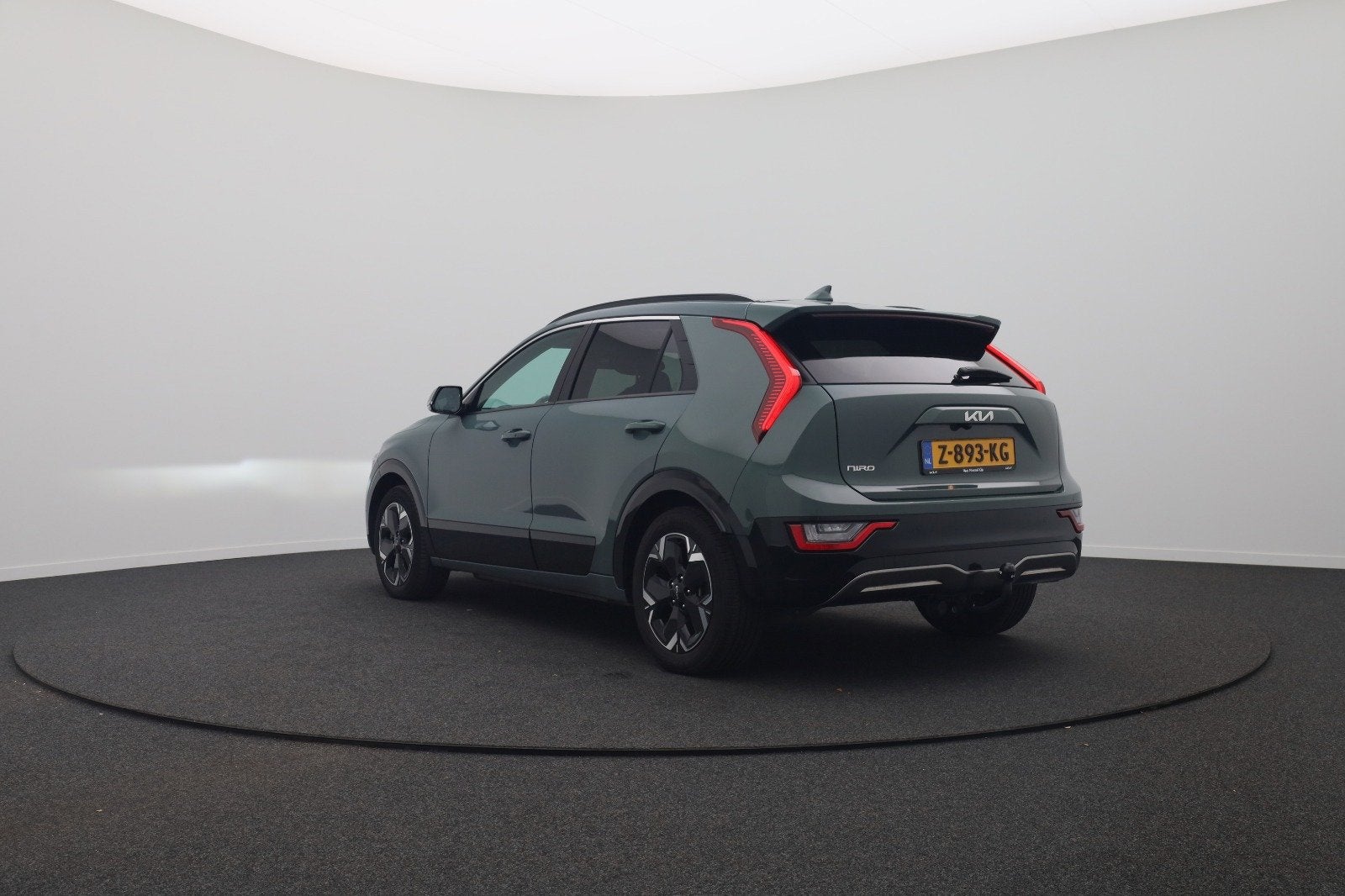 Kia Niro EV DynamicPlusLine 64.8 kWh 100% SOH | Leer | Pano, Auto's, Gebruikt, Verwarmde buitenspiegels, 1657 kg, Elektrisch