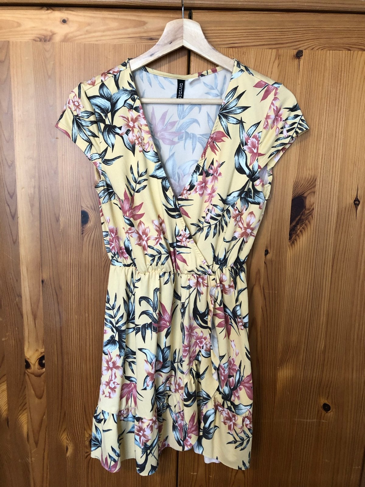 Zomerjurk pastel geel met bloemenprint maat M, Kleding | Dames, Maat 38/40 (M), Geel, Ophalen of Verzenden, Zo goed als nieuw