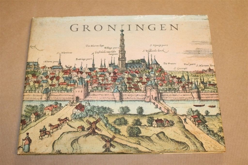 Groningen — Eeuwenoude Stad, Vintage Fotoboek 1968, Ophalen of Verzenden, Gelezen