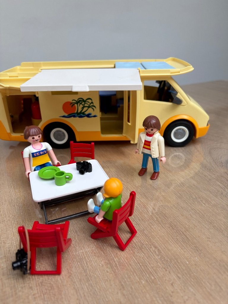Foto 7 van PLAYMOBIL 3647 – Kampeerwagen