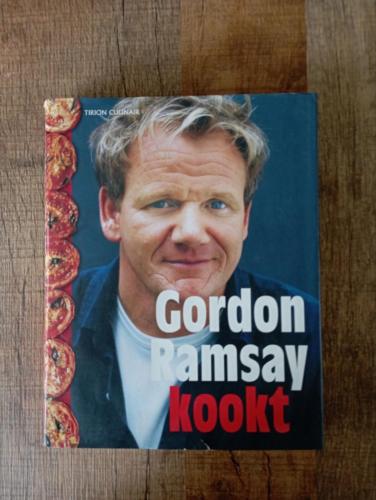 Gordon Ramsay Kookt - Meer dan 100 recepten, Gelezen, Ophalen of Verzenden, Europa, Hoofdgerechten