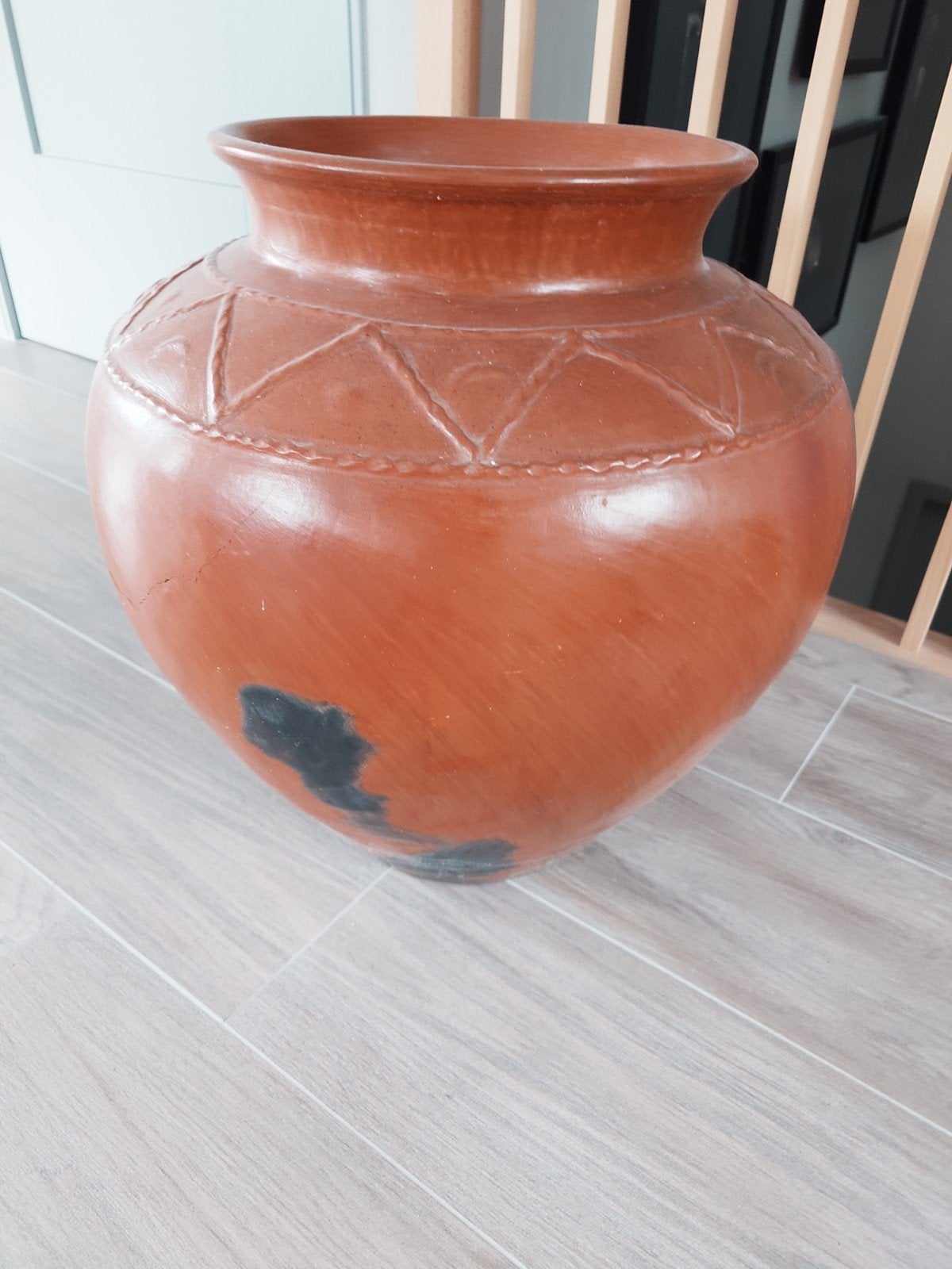 Grote terracotta pot met decoratieve patronen, Ophalen of Verzenden