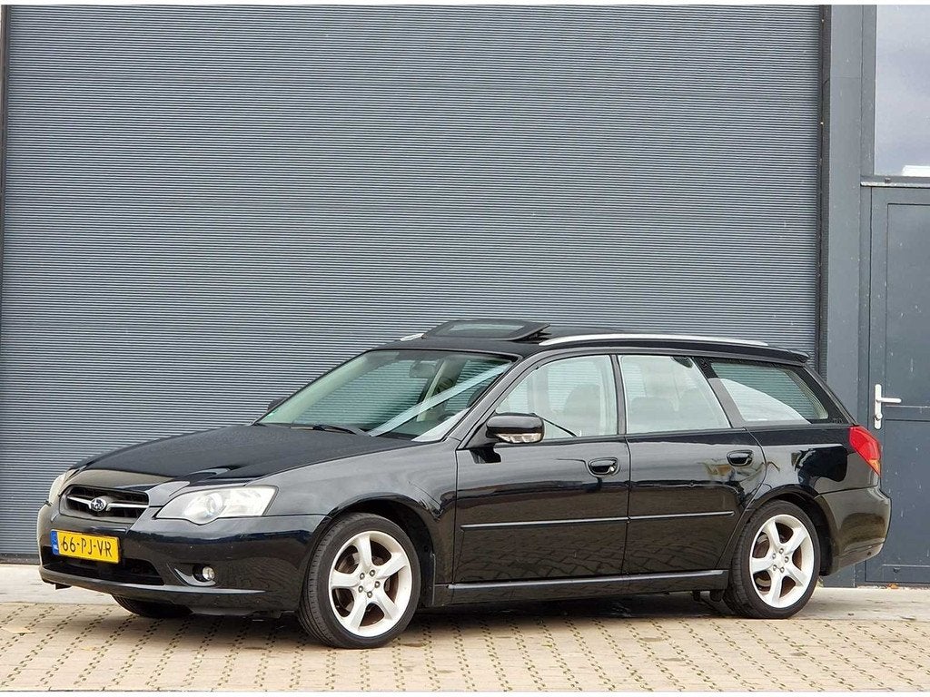 Subaru - 2004 - Legacy Touring Wagon - 2.5i - 66-PJ-VR, Auto's, Subaru, 730 kg, 4 cilinders, Legacy, Zwart