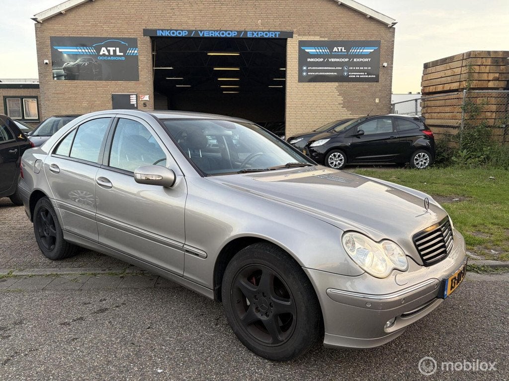 Zeer NETTE Mercedes C-klasse 180 Benzine TOP STAAT! DEALER!, Gebruikt, 1796 cc, Origineel Nederlands, Handgeschakeld