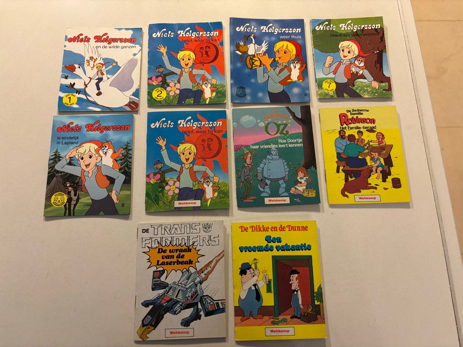 Wehkamp Miniboekjes: Nils Holgersson, Transformers, Dikke en, Ophalen of Verzenden, Gelezen, Fictie algemeen