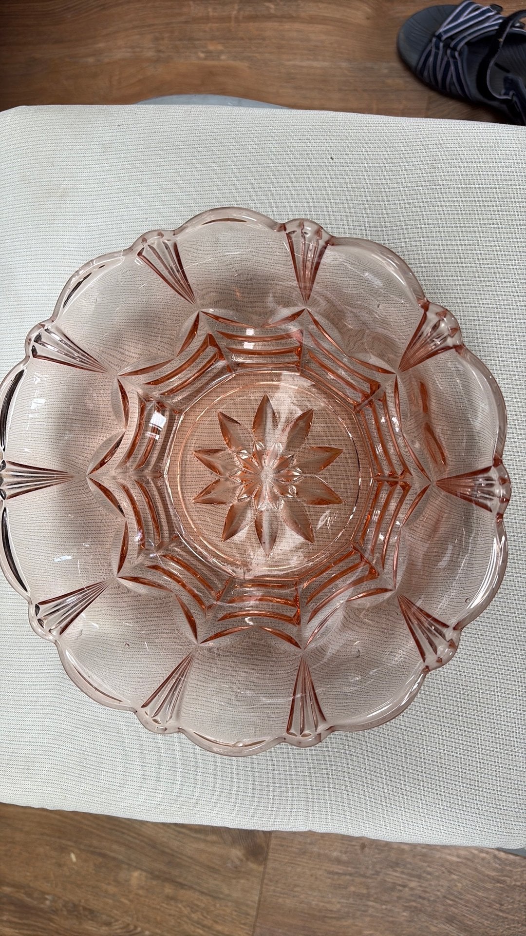 GLAS SCHAAL ROSE MET STER RELIËF HOOGTE 8 cm, Ophalen of Verzenden