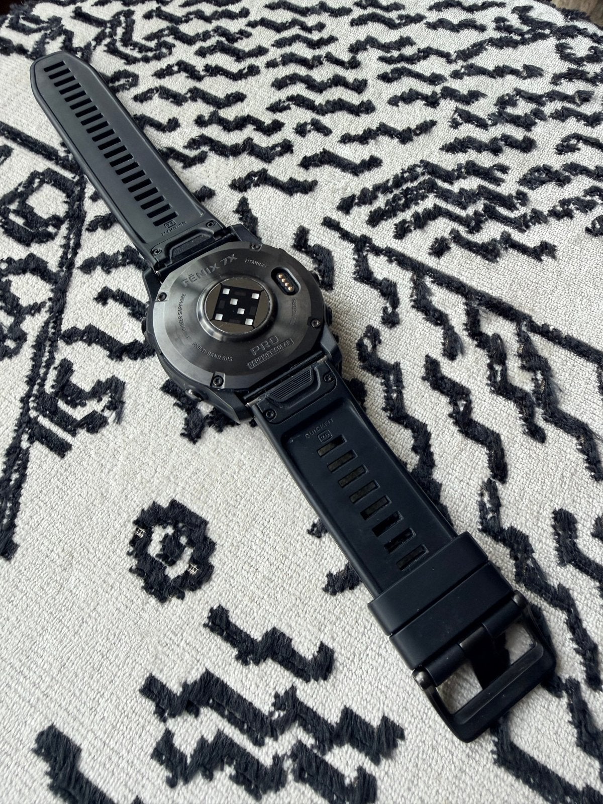Foto 8 van Garmin Fenix 7X Pro Solar Sapphire Titanium