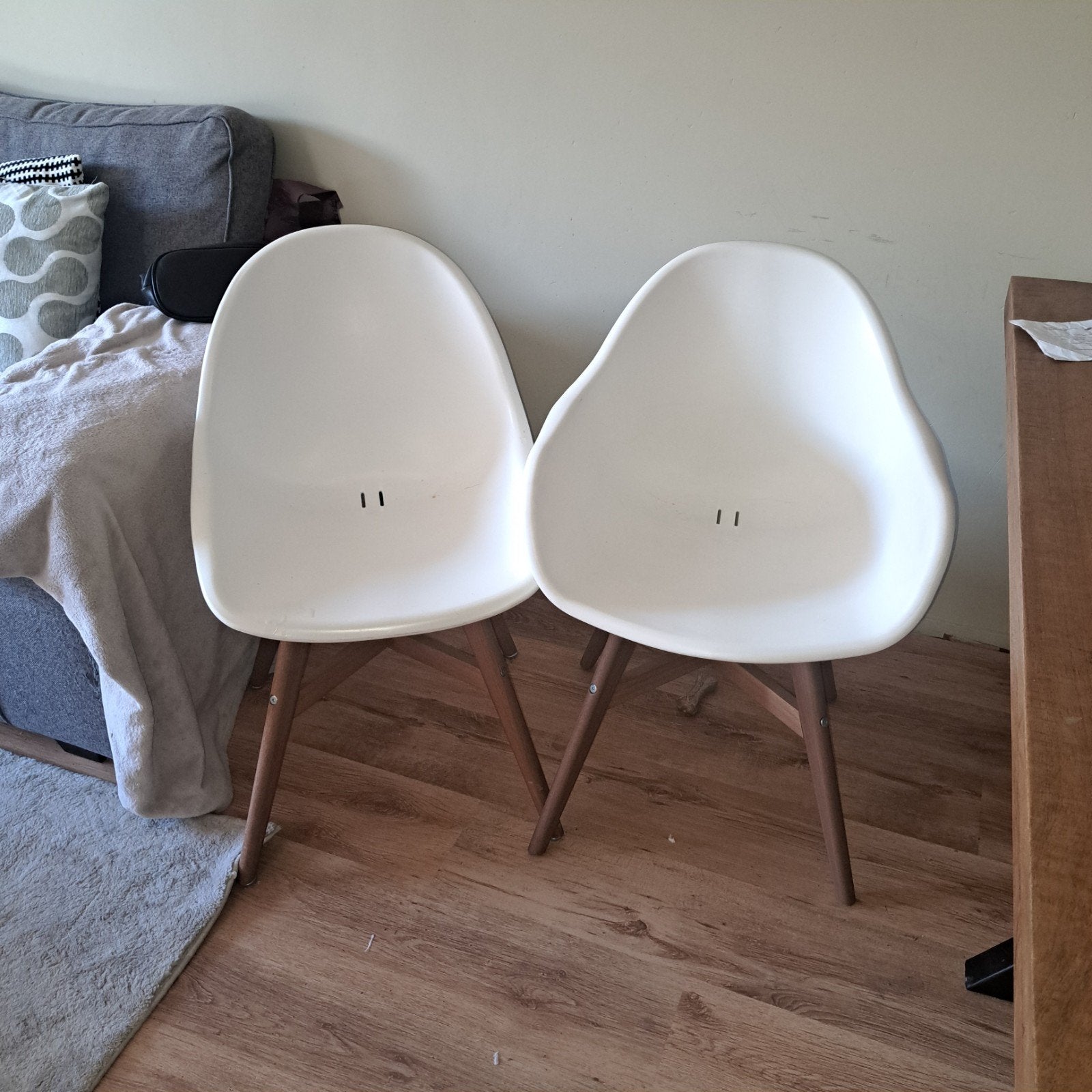 Set van 4 witte Ikea stoelen met houten poten, Hout, Gebruikt, Wit, Ophalen of Verzenden