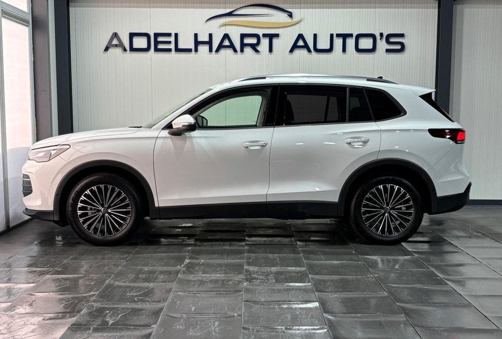 Volkswagen Tiguan 1.5 eTSI Life Edition Automaat / Navigatie, Stof, 4 cilinders, Wit, Origineel Nederlands