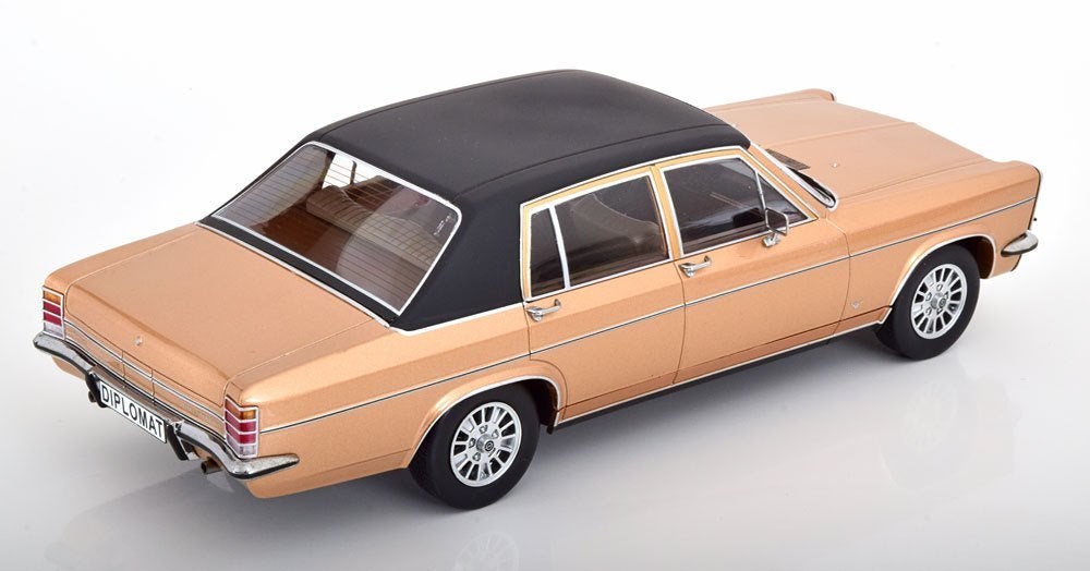 Opel Diplomat B 1972 goud 1:18, Nieuw, Ophalen of Verzenden, China, Modelcargroup.com