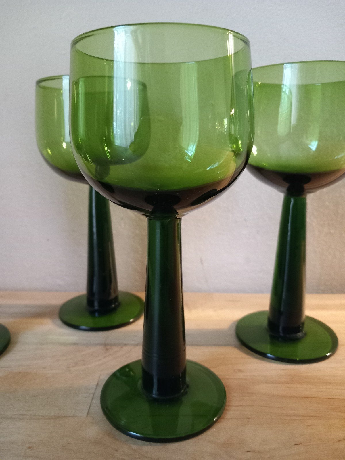 HK Living 4 wijnglazen groen glas Emeralds, Ophalen of Verzenden, Zo goed als nieuw, Overige typen