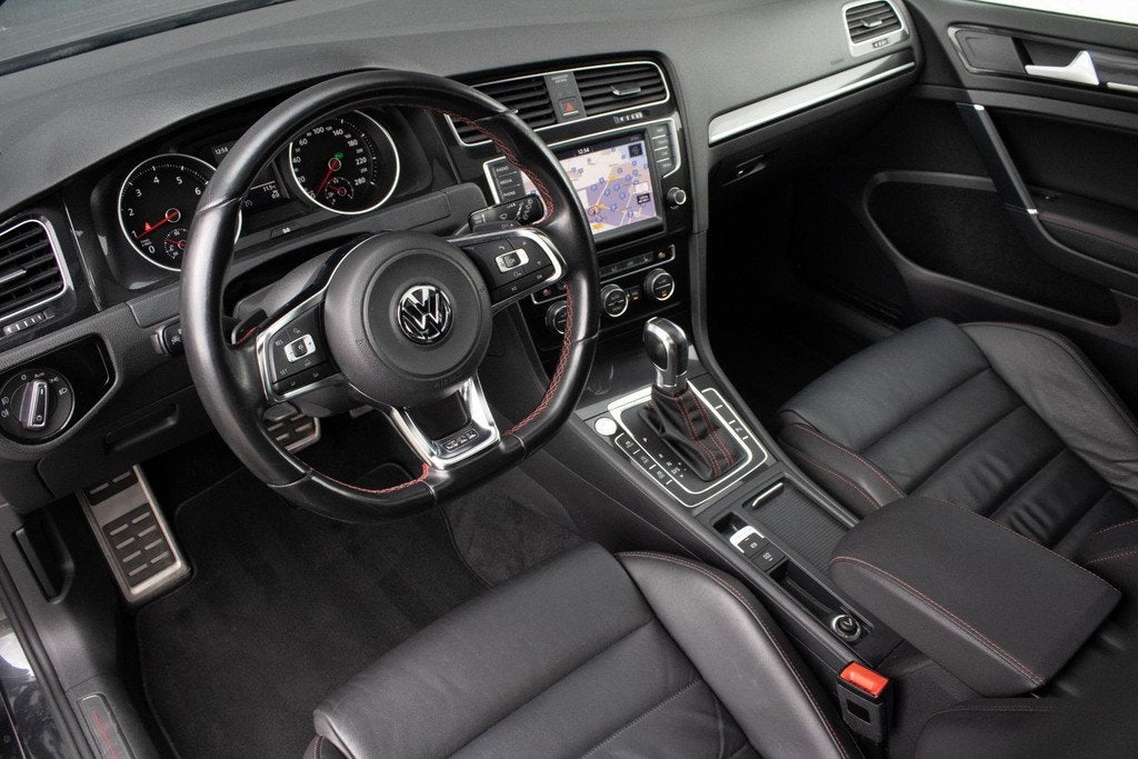 Volkswagen Golf 2.0 TSI GTI Performance PANO CAMERA LEDER AC, Gebruikt, 4 cilinders, Leder, Bedrijf