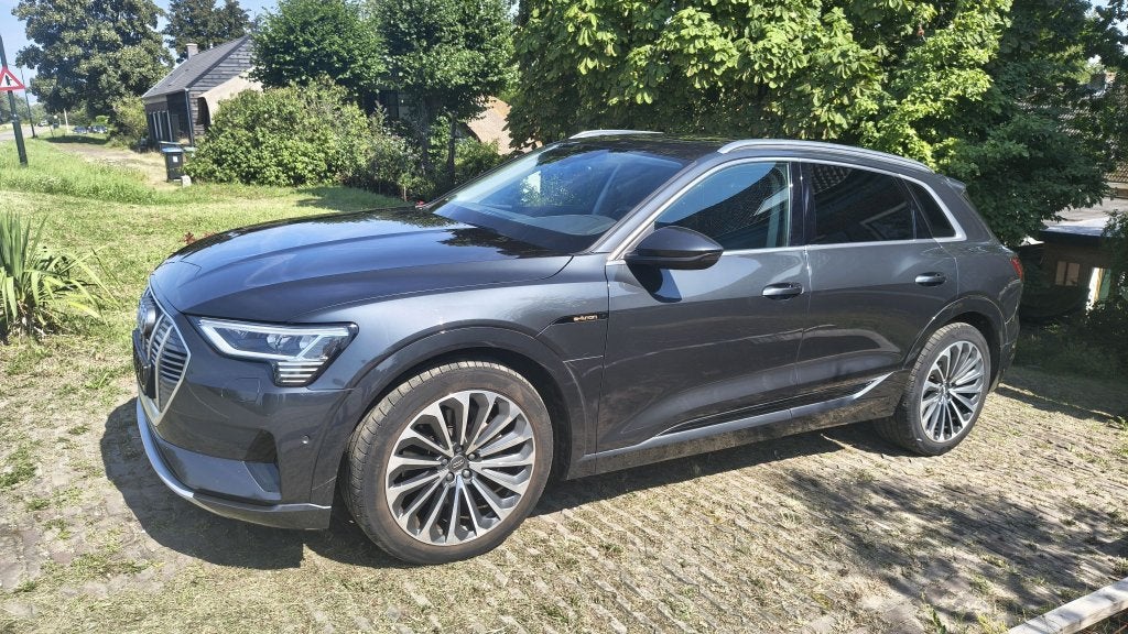 Audi e-tron 50 Quattro 313pk 2019 Grijs, Auto's, Audi, Particulier, e-tron, 4x4, ABS, Adaptive Cruise Control, Airbags, Airconditioning