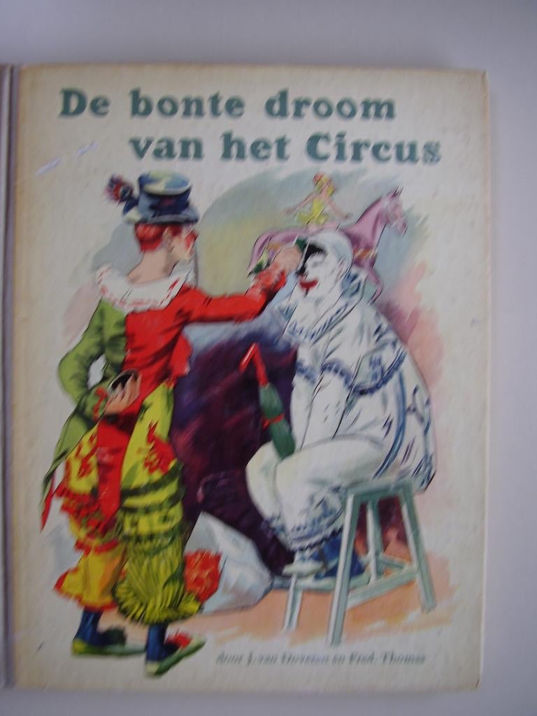 Album: De bonte  droom van het circus., Boeken, Ophalen of Verzenden, Gelezen