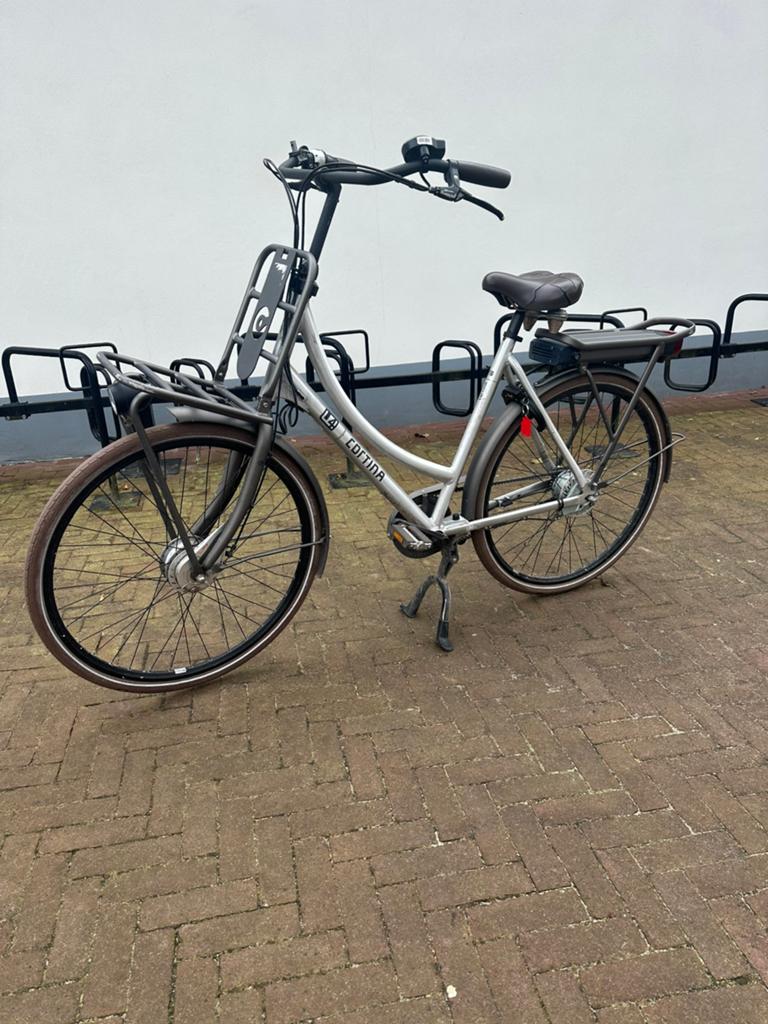 Cortina U4 elektrische fiets, Fietsen en Brommers, Fietsen | Dames | Damesfietsen, Ophalen of Verzenden, Zo goed als nieuw, Overige merken