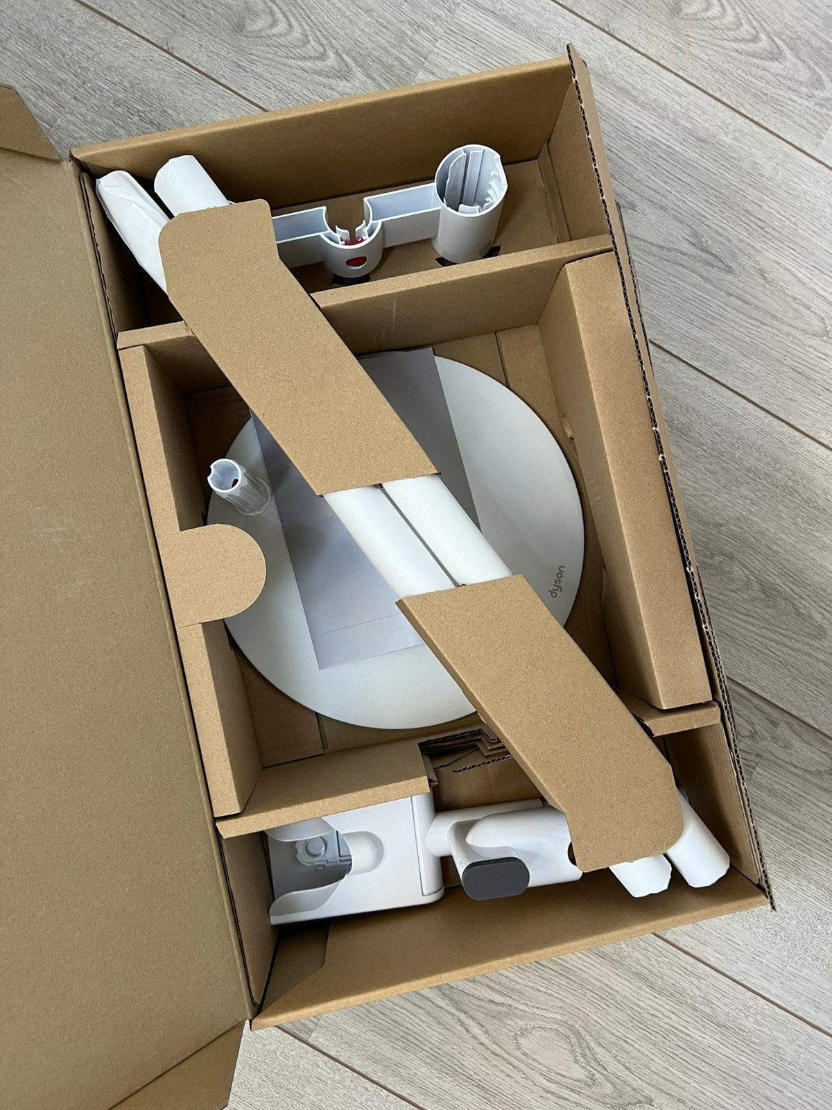 Dyson Floor Dok Multi, Witgoed en Apparatuur, Ophalen, Nieuw
