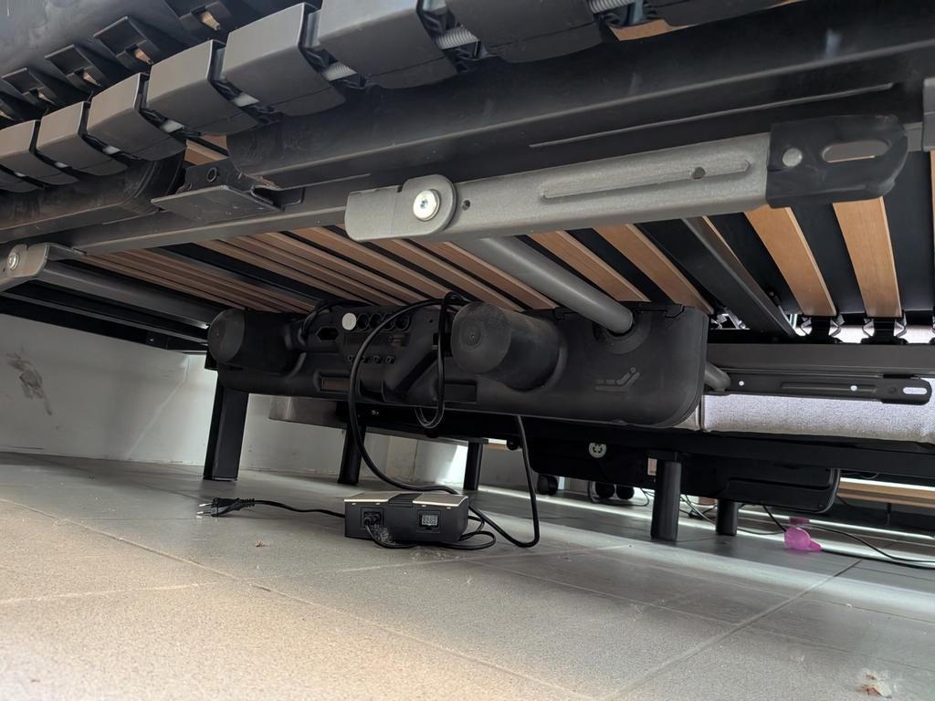 Elektrische Lattenbodem 90x200 | Verstelbaar Bed | Elektric, Ophalen, 90 cm, Eenpersoons, Nvf