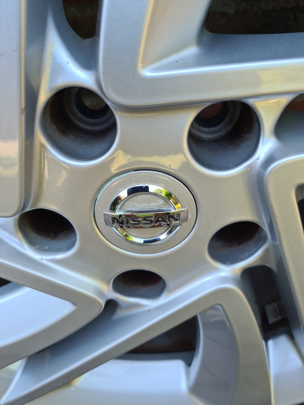 4 originele Nissan Qashqai 17 inch lichtmetalen velgen, Ophalen, Zo goed als nieuw