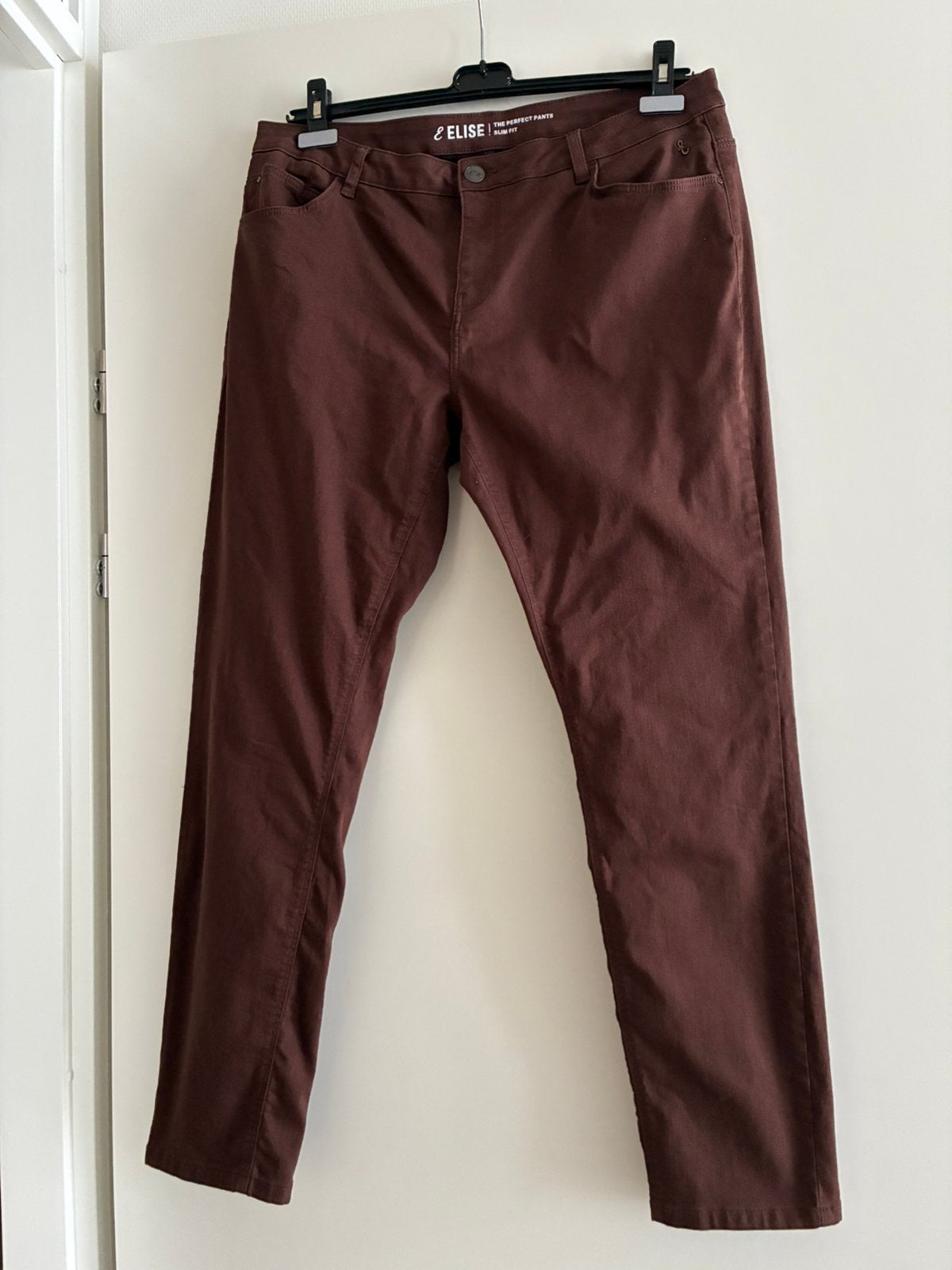 Nieuw Coffee Bruin Elise Slim Fit Broek - Maat 44 Miss ETAM, Kleding | Dames, Bruin, Maat 42/44 (L), Ophalen of Verzenden, Zo goed als nieuw