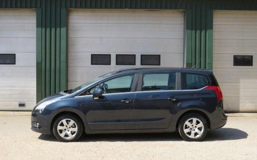 Peugeot 5008 1.6 THP AUT 5PL 2013 Blauw, Auto's, Blauw, 1650 kg, 1485 kg, Particulier
