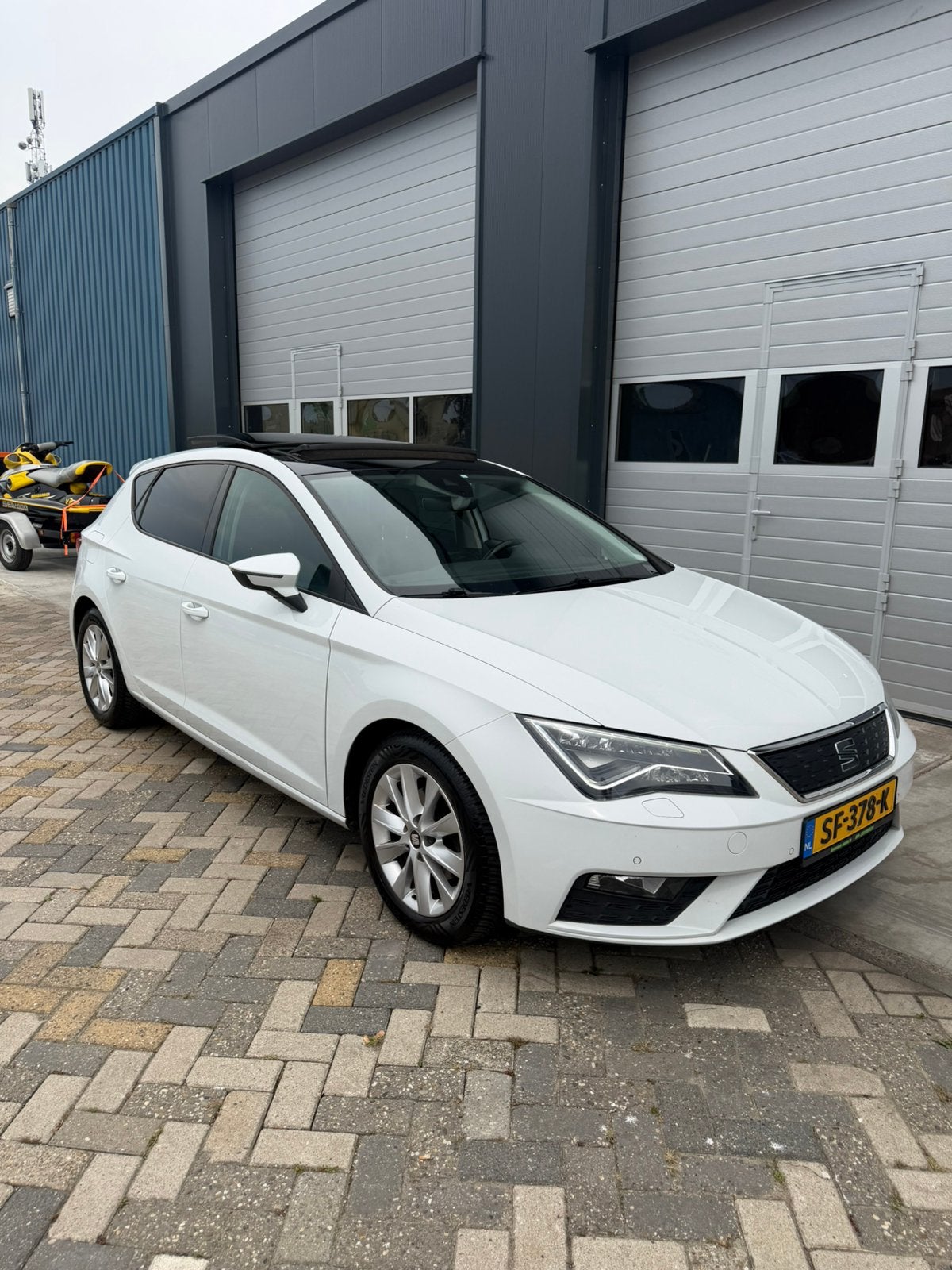 Seat Leon 1.0 Ecotsi 115PK Dsg-7 2018 Wit, Auto's, Seat, Leon, 610 kg, Origineel Nederlands, Bedrijf