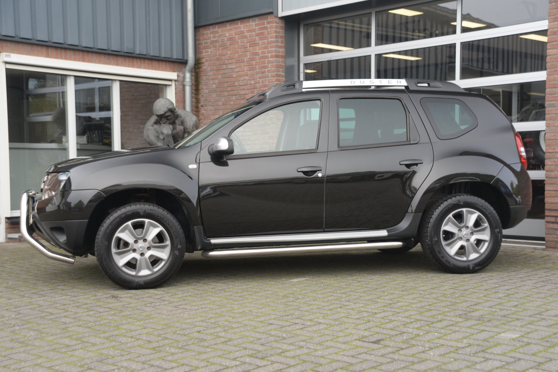 Dacia Duster 1.2 TCe 4x2 Prestige | Navi | PDC | Trekhaak |, Auto's, Voorwielaandrijving, Euro 5, 125 pk, Gebruikt