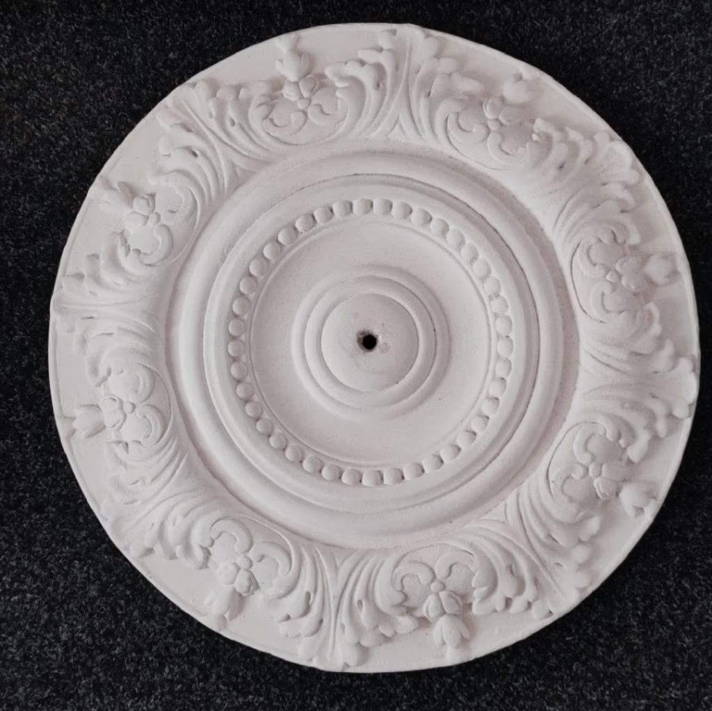 Rozet 50cm cirkelvormig ornament, Ophalen of Verzenden, Zo goed als nieuw, Natuurlijk materiaal, Wit
