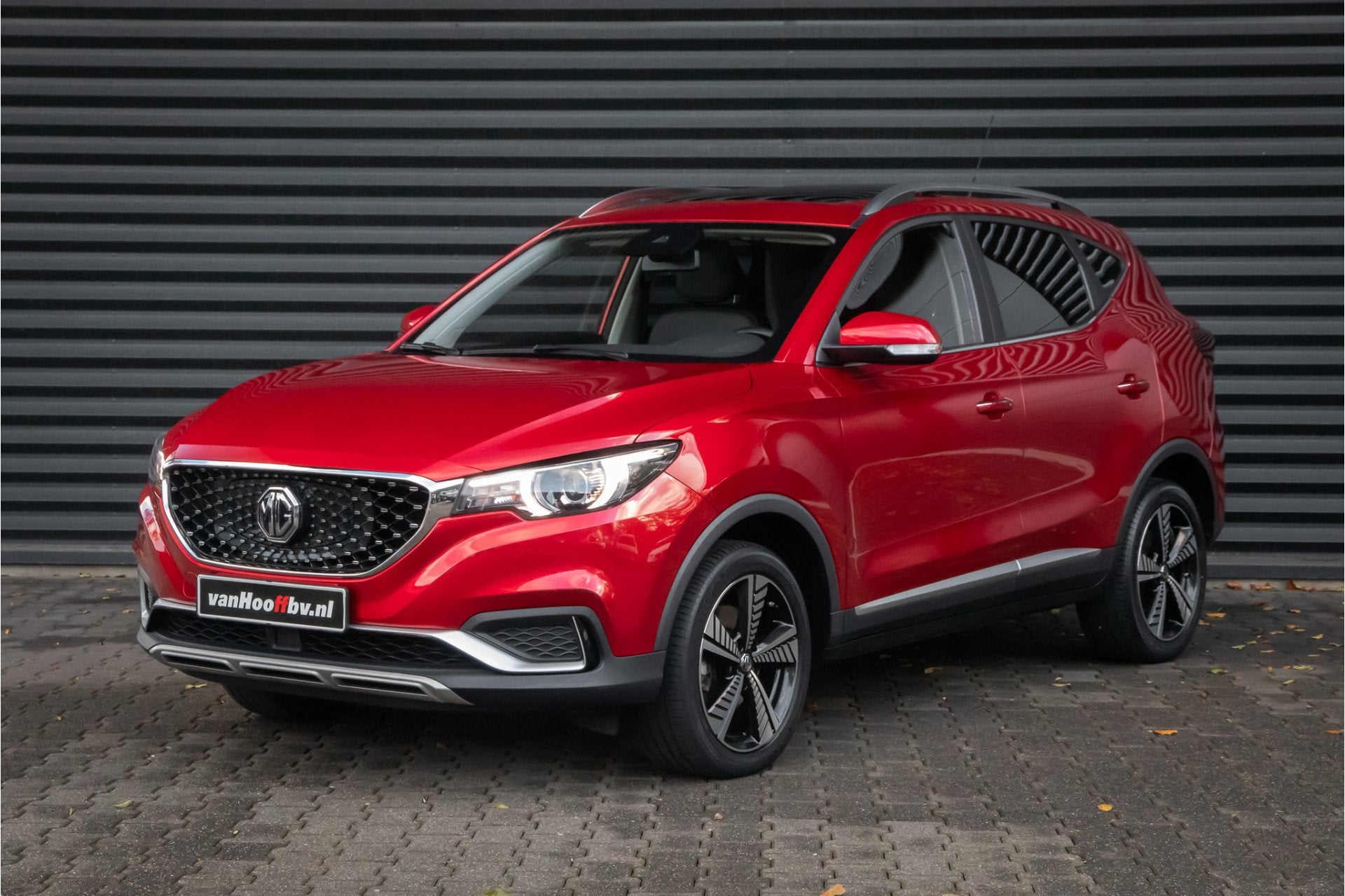 MG Mg Zs EV Luxury 45 kWh (bj 2020, automaat), Auto's, Gebruikt, Zwart, 143 pk, ZS